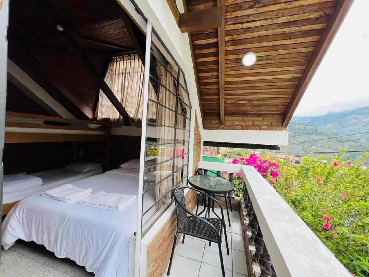 Mountain Chalet - Tungurahua Hot Springs/Aguas Termales Baños Exterior foto
